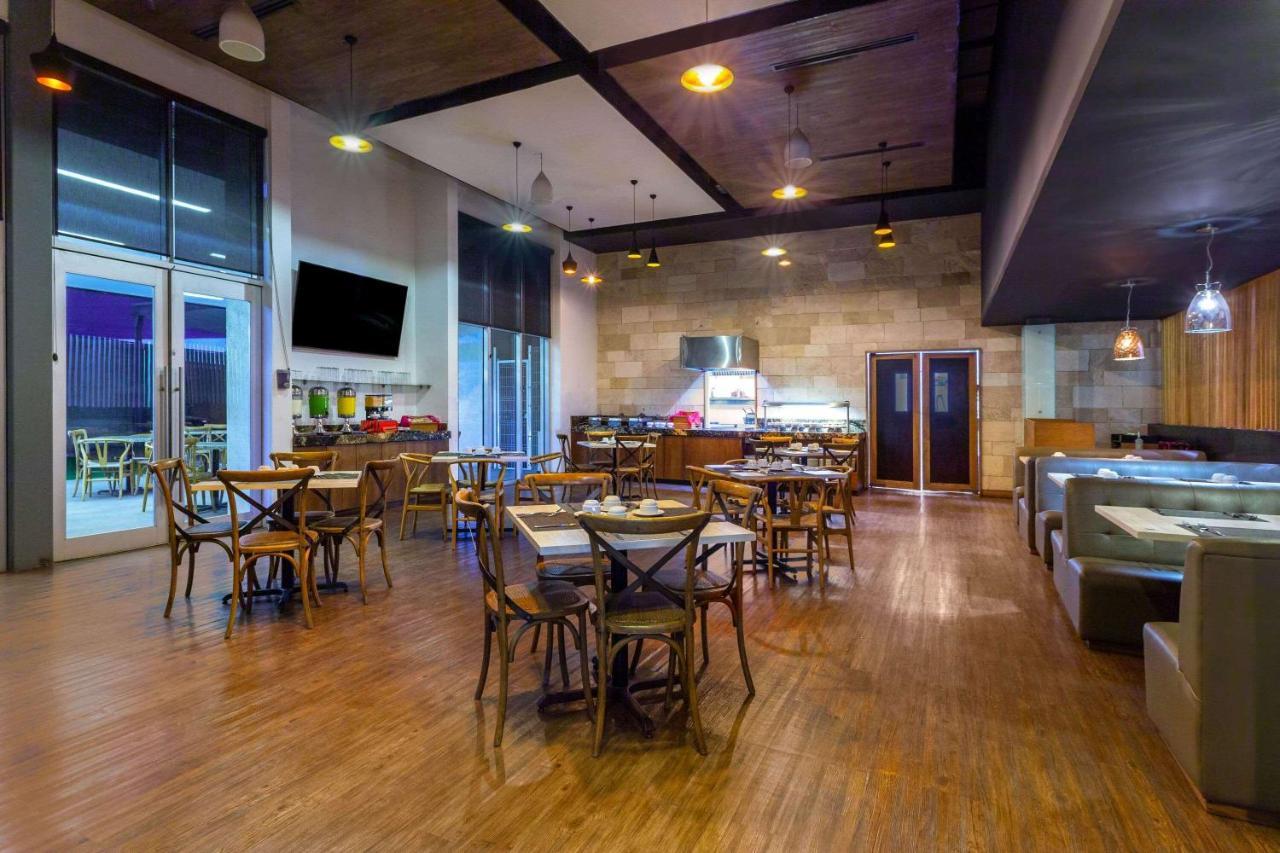 Tryp By Wyndham San Luis Potosi Hotel & Suites Extérieur photo